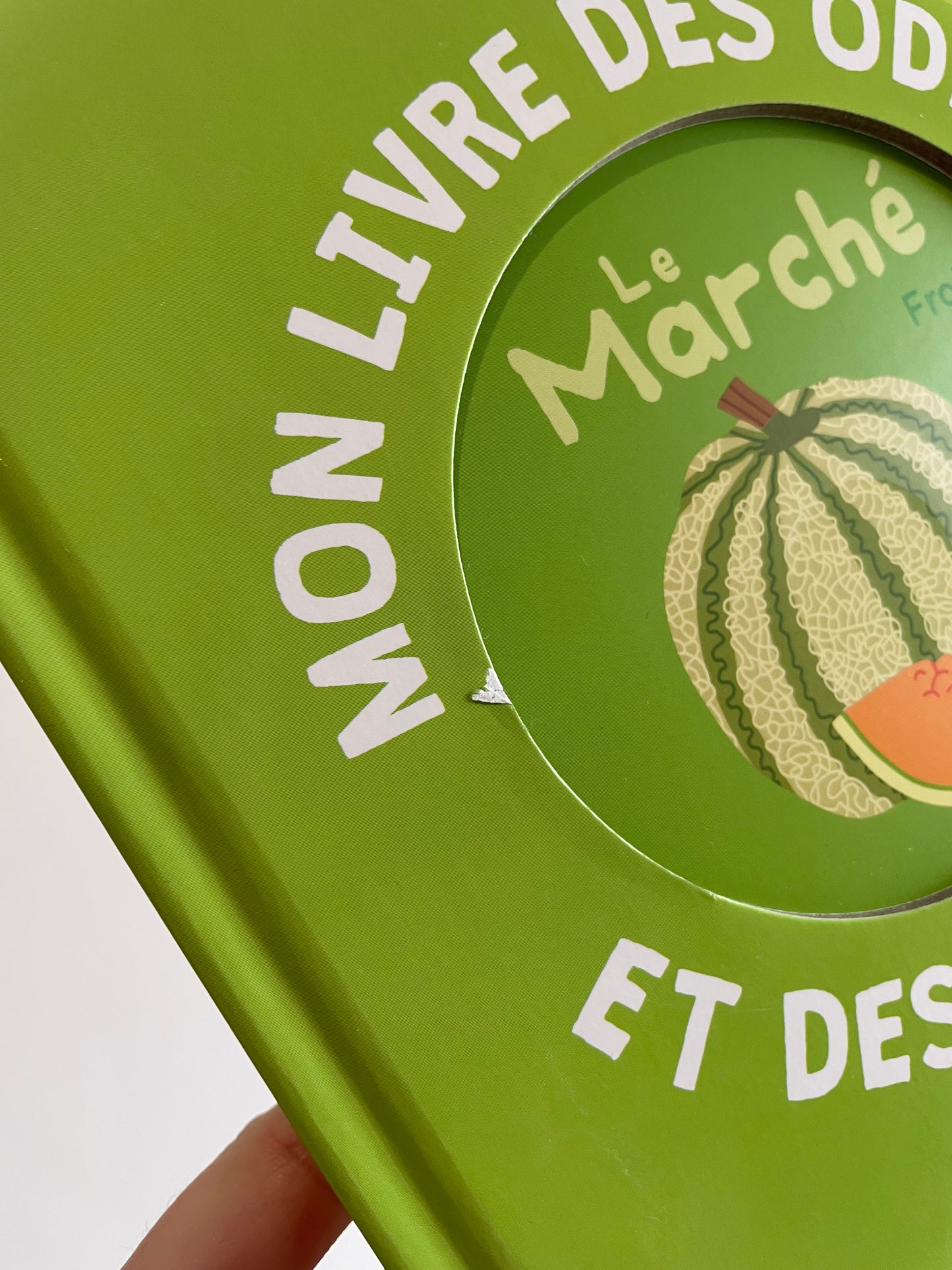 IMPARFAIT : Mon livre des odeurs et des couleurs - Le marché