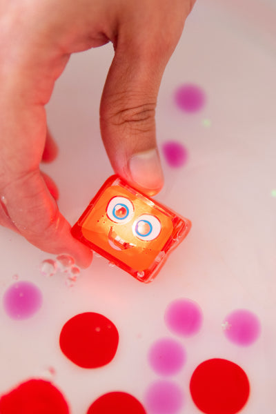 Cube lumineux pour le bain - Rouge
