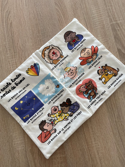 Livre en tissu - La gazette des bébés - Les bisous