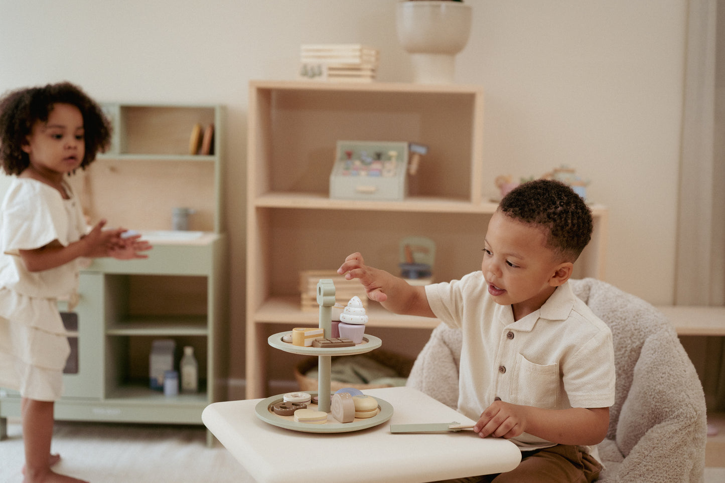 Présentoir à pâtisseries en bois