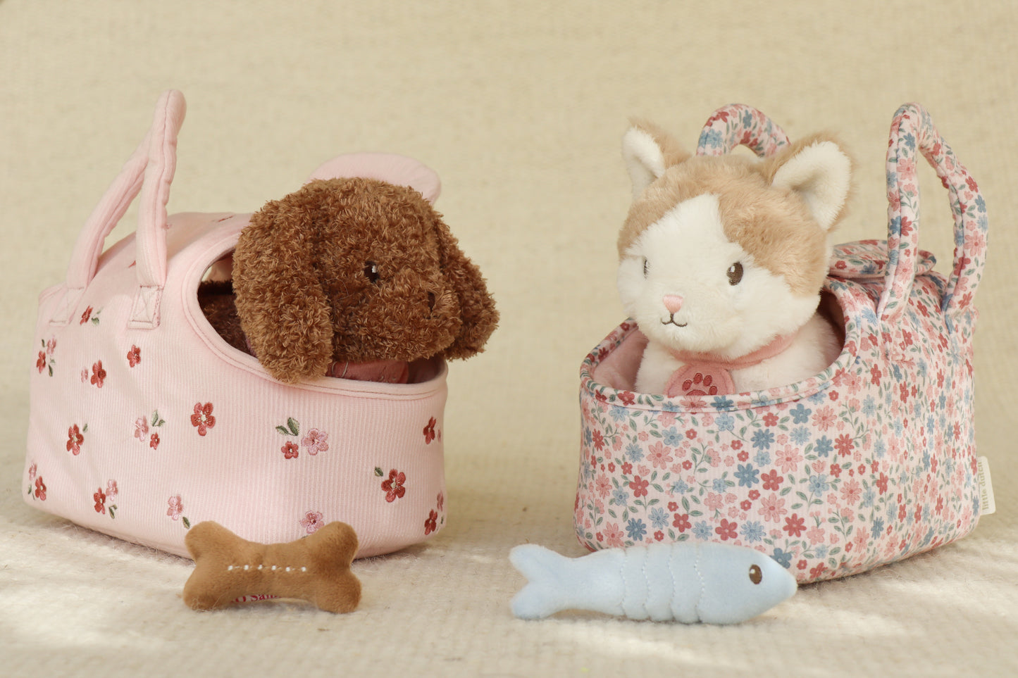 Peluche chien avec sac de transport - Jackie