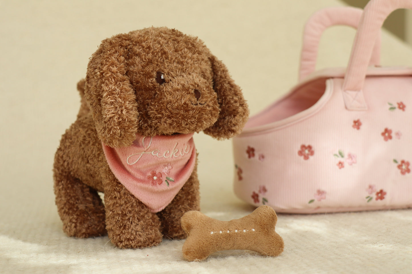 Peluche chien avec sac de transport - Jackie