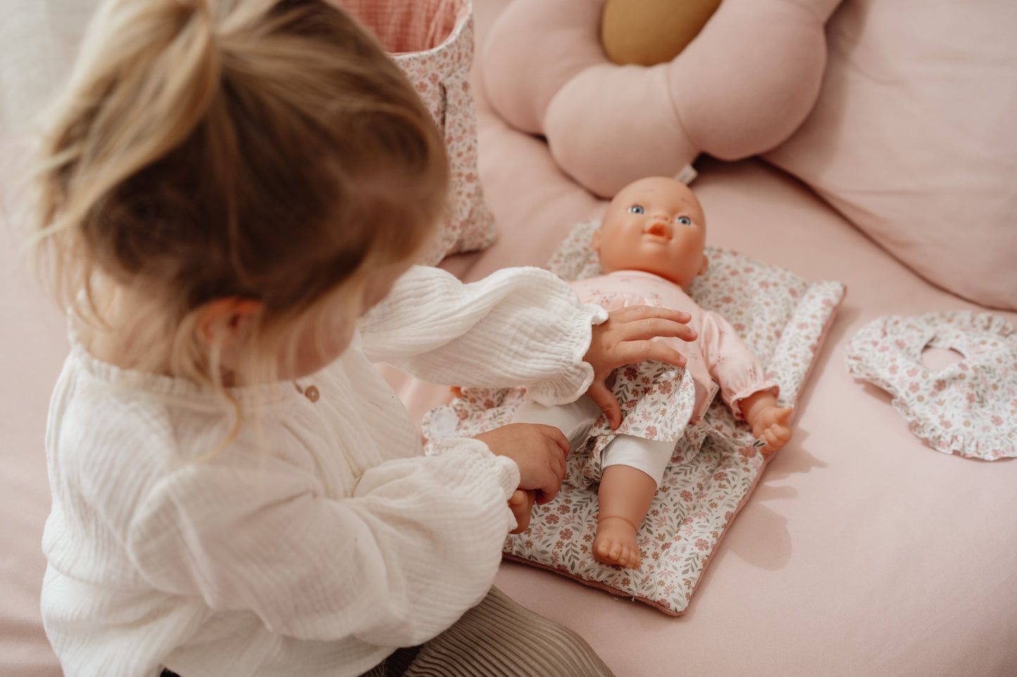 Sac à langer et accessoires pour poupée