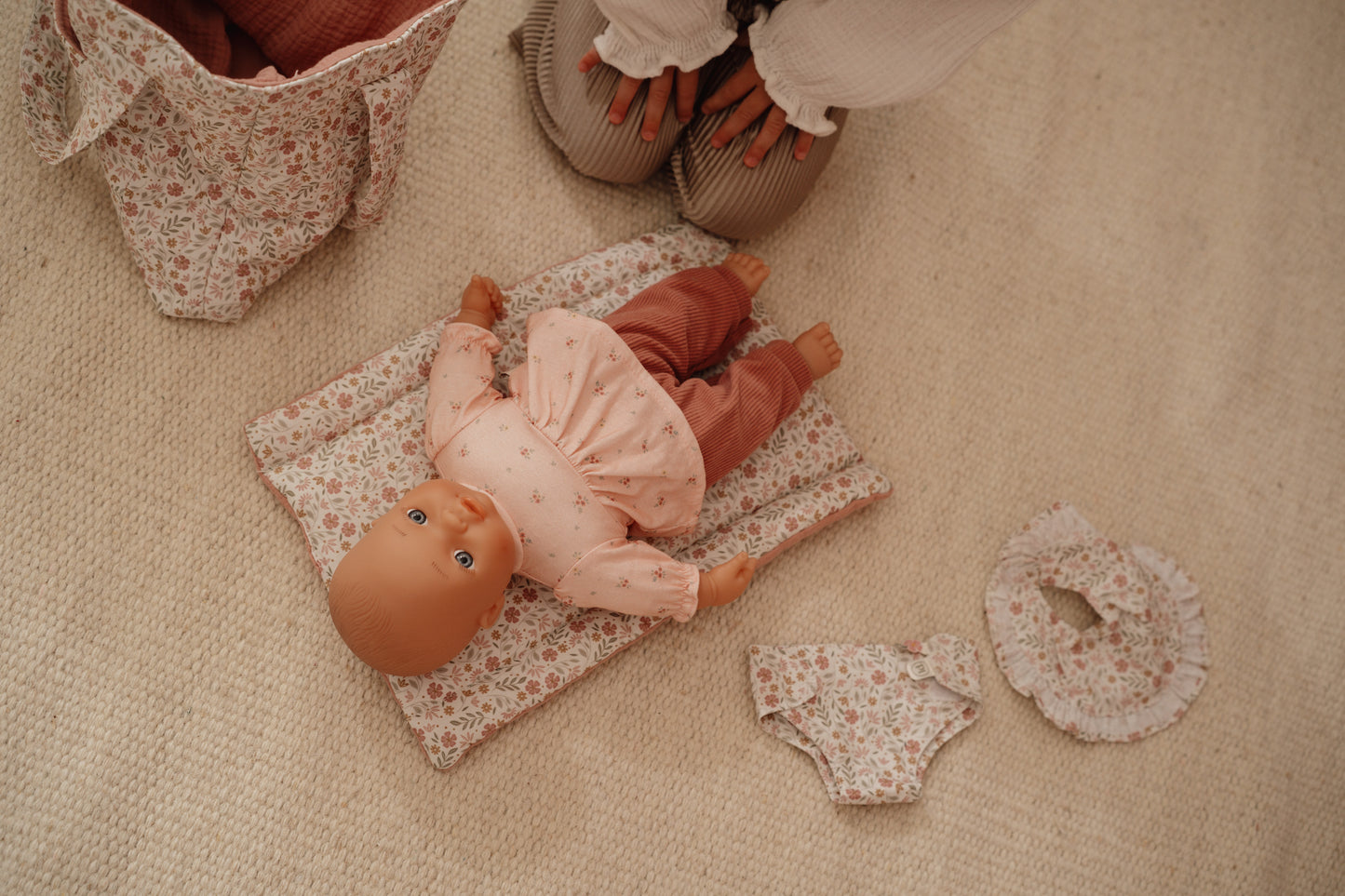 Sac à langer et accessoires pour poupée