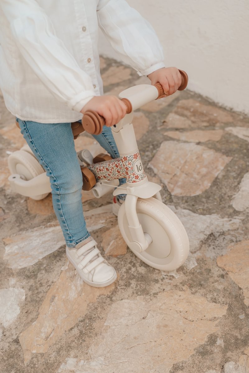 Tricycle évolutif 4 en 1 - Blanc ( Précommande )