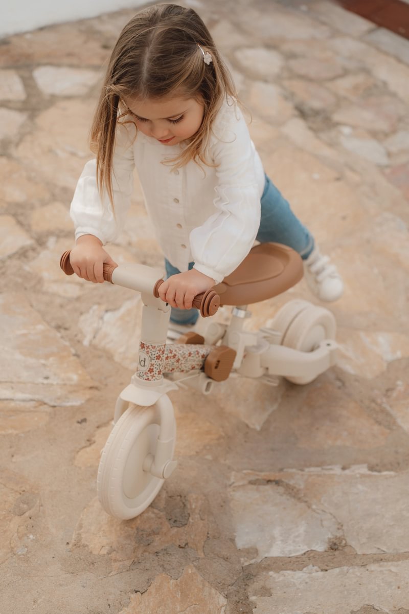 Tricycle évolutif 4 en 1 - Blanc ( Précommande )