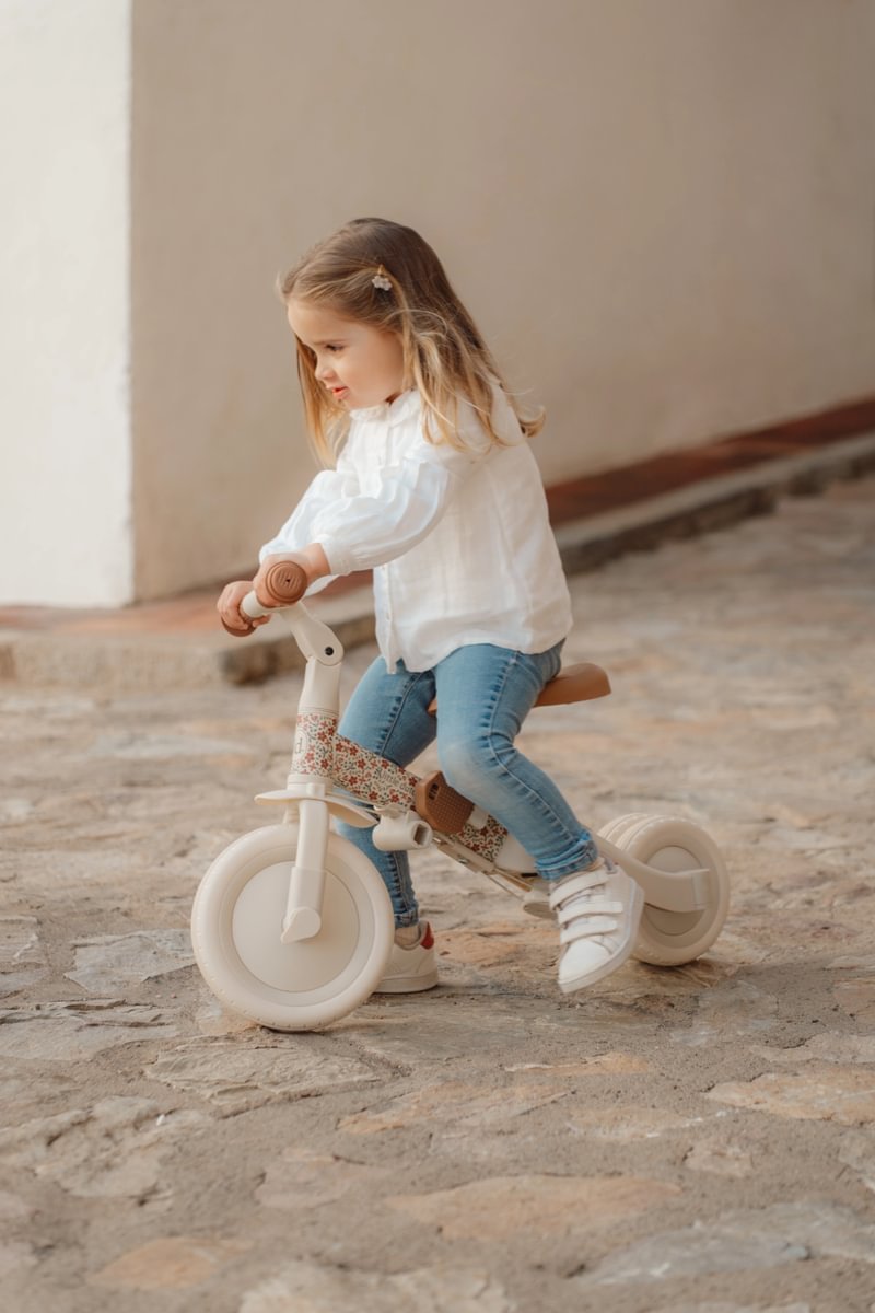Tricycle évolutif 4 en 1 - Blanc ( Précommande )