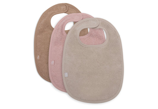 Lot de 3 bavoirs éponge coloris wild rose, nougat et biscuit empilés