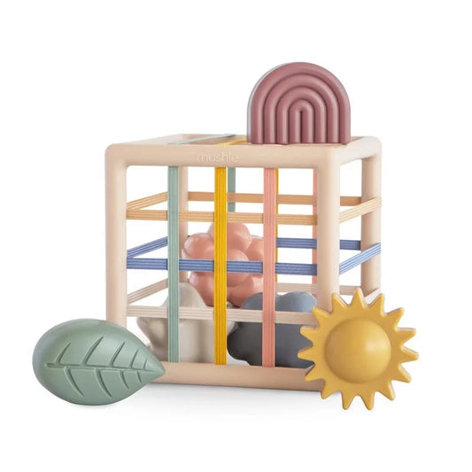 Boîte à formes avec élastiques