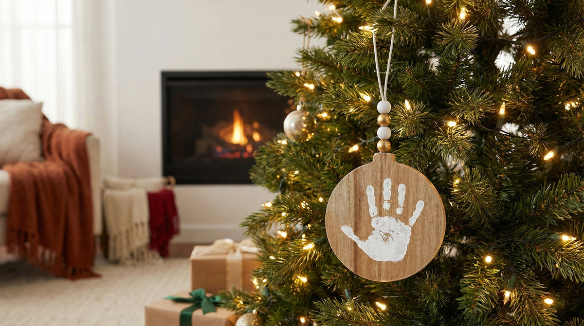 ( PRÉCOMMANDE ) - Boule de Noël empreinte - Bois