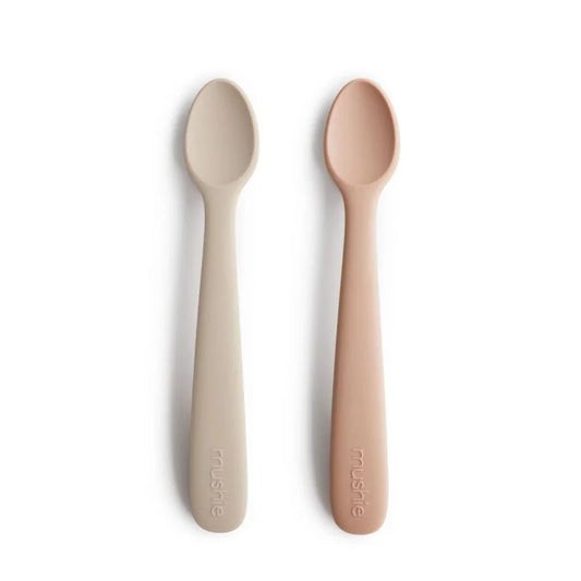 Paire de cuillères en silicone beige pour bébé, vue produit