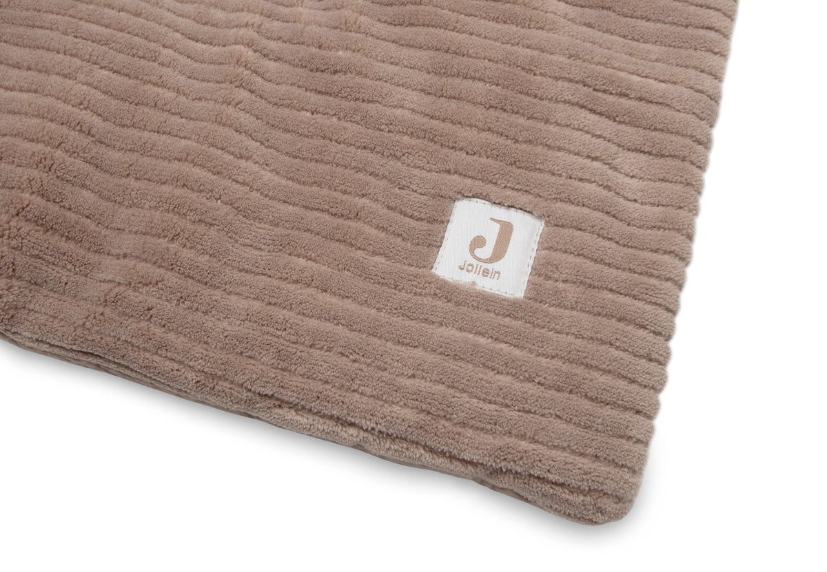 Tapis d'éveil – Cloudy Rib Milky Coffee – 100 x 100, vue détail 2