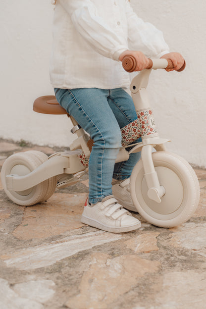 Tricycle évolutif 4 en 1, coloris Blanc
