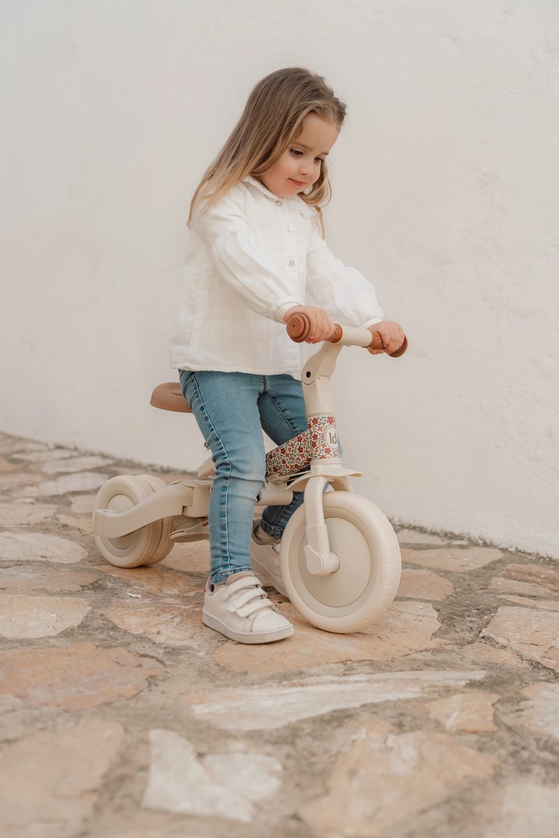 Tricycle évolutif 4 en 1, coloris Blanc