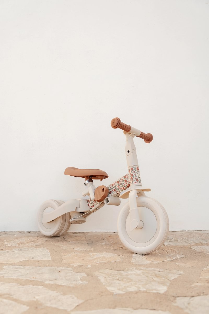 Tricycle évolutif 4 en 1, coloris Blanc