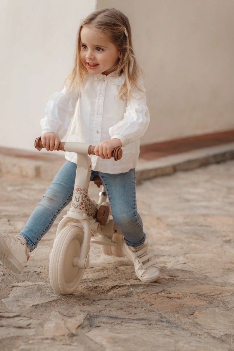 Tricycle évolutif 4 en 1, coloris Blanc