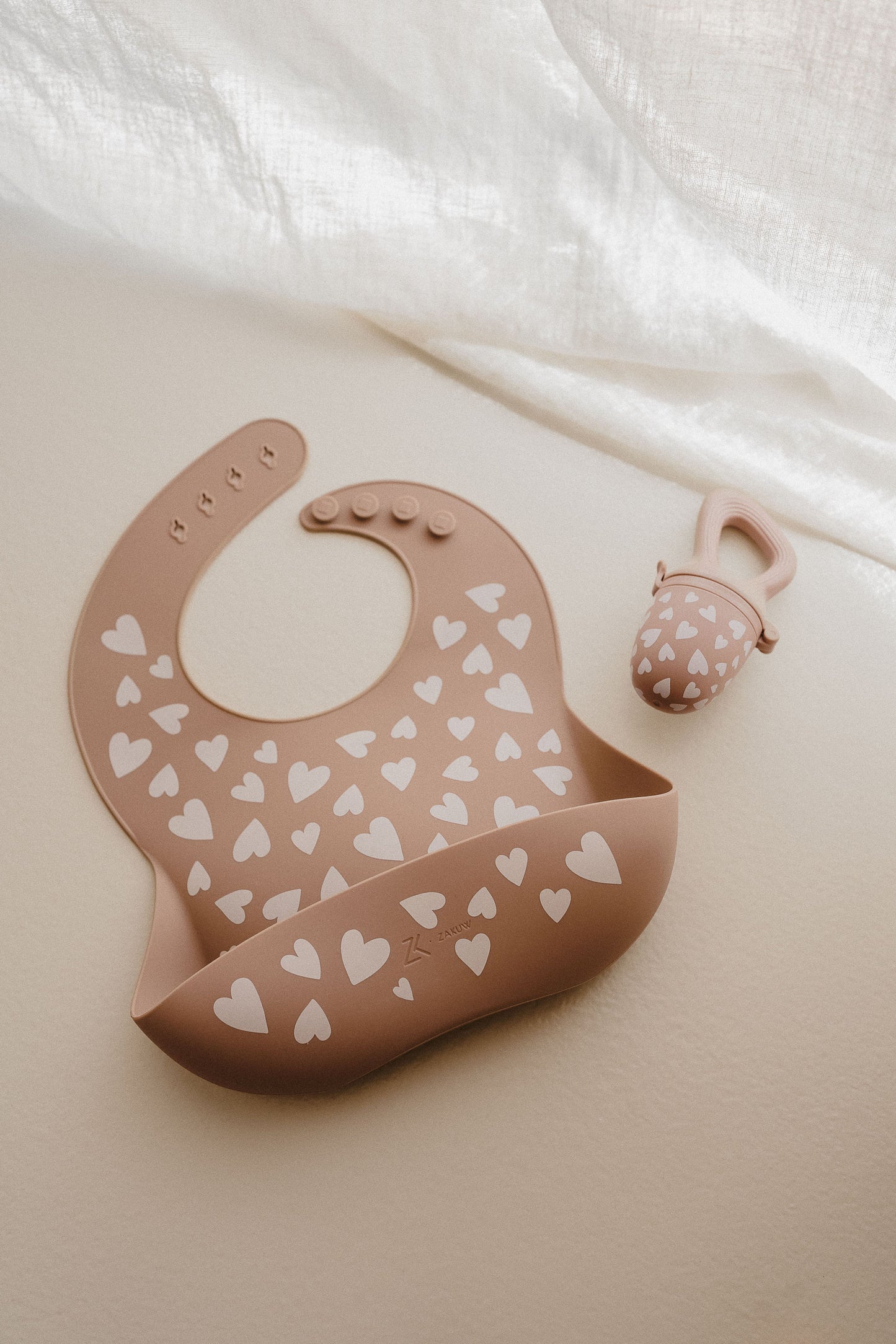 Bavoir en silicone - Fall in love Rose